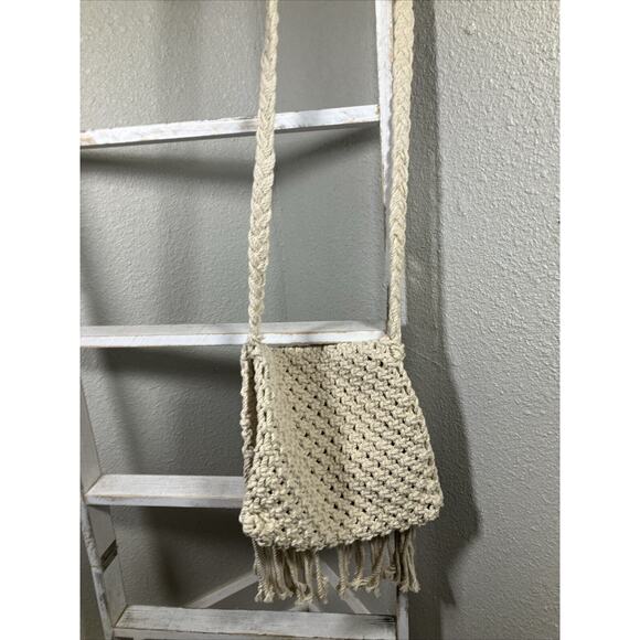 Women's White Macrame Boho Purse With Tassels Shoulder Purse/Bag - Picture 6 of 7